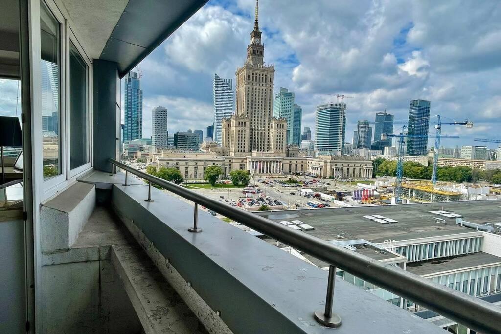 Sawa Apartment 2Xmetro Wifi 500 Mbs 50'Tv Netflix Hbo Appletv+ Varşova Dış mekan fotoğraf